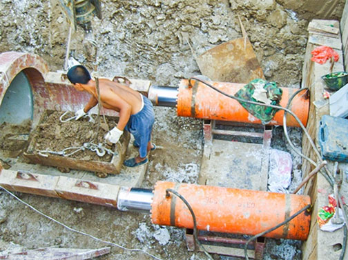 液壓千斤頂用于工程的頂升 液壓千斤頂用于工程的頂升